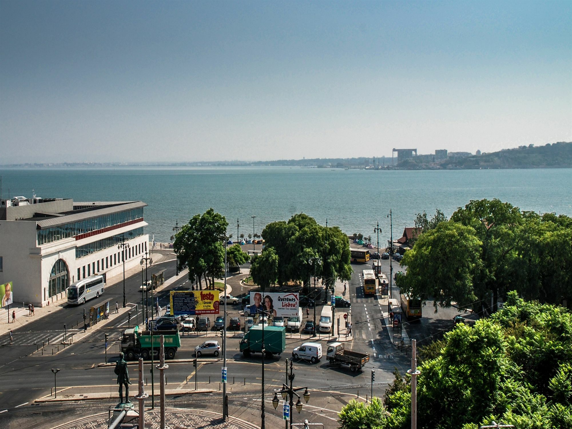 City Stays Cais Do Sodre Apartments (Adults Only) Lisbon Bagian luar foto